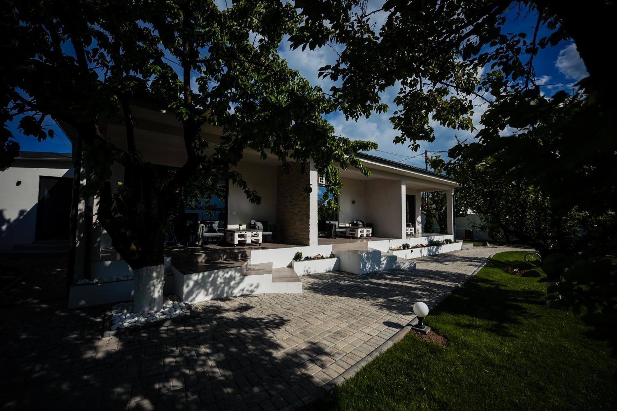 Nb Boutique Hotel Тузла Екстериор снимка
