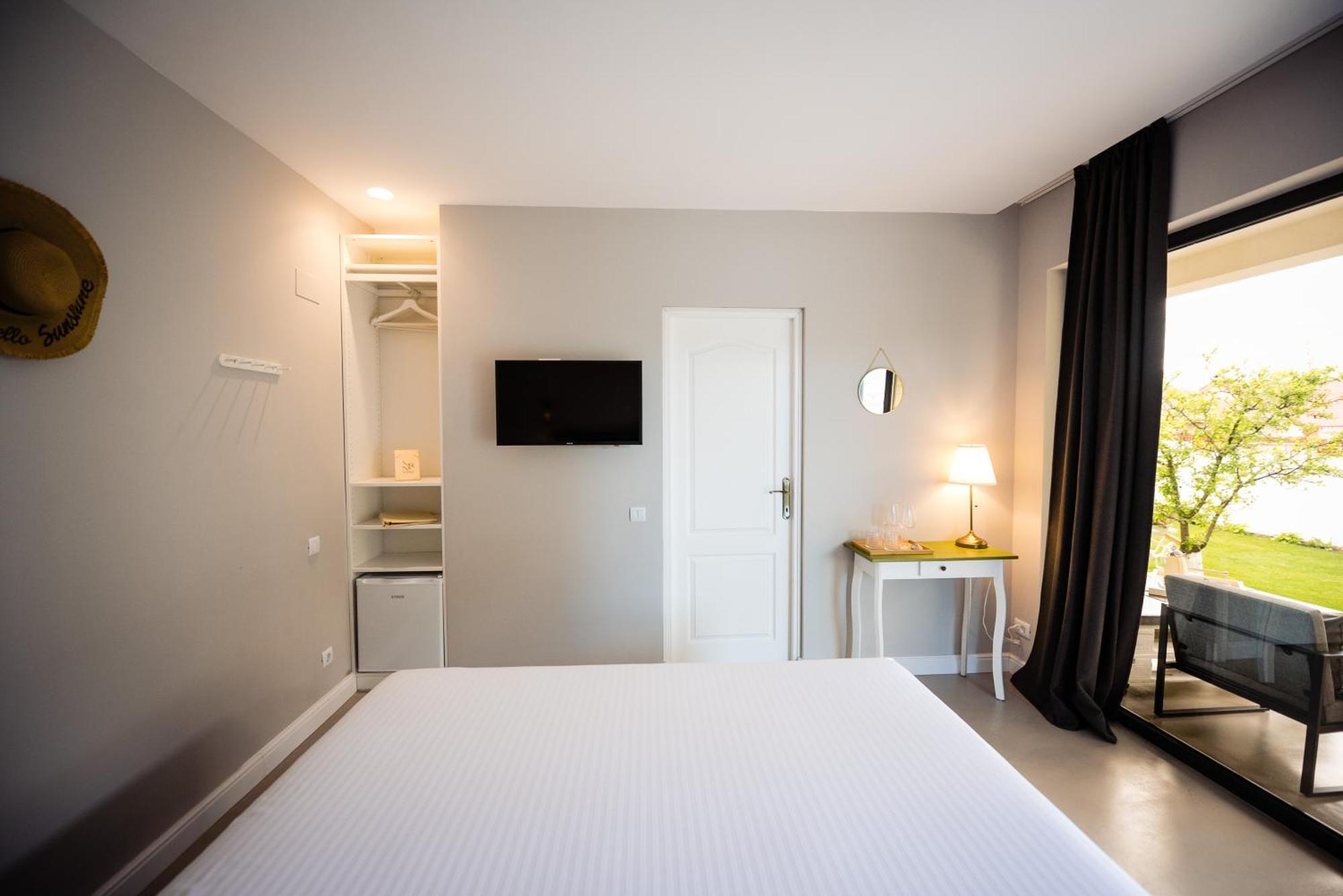 Nb Boutique Hotel Тузла Екстериор снимка