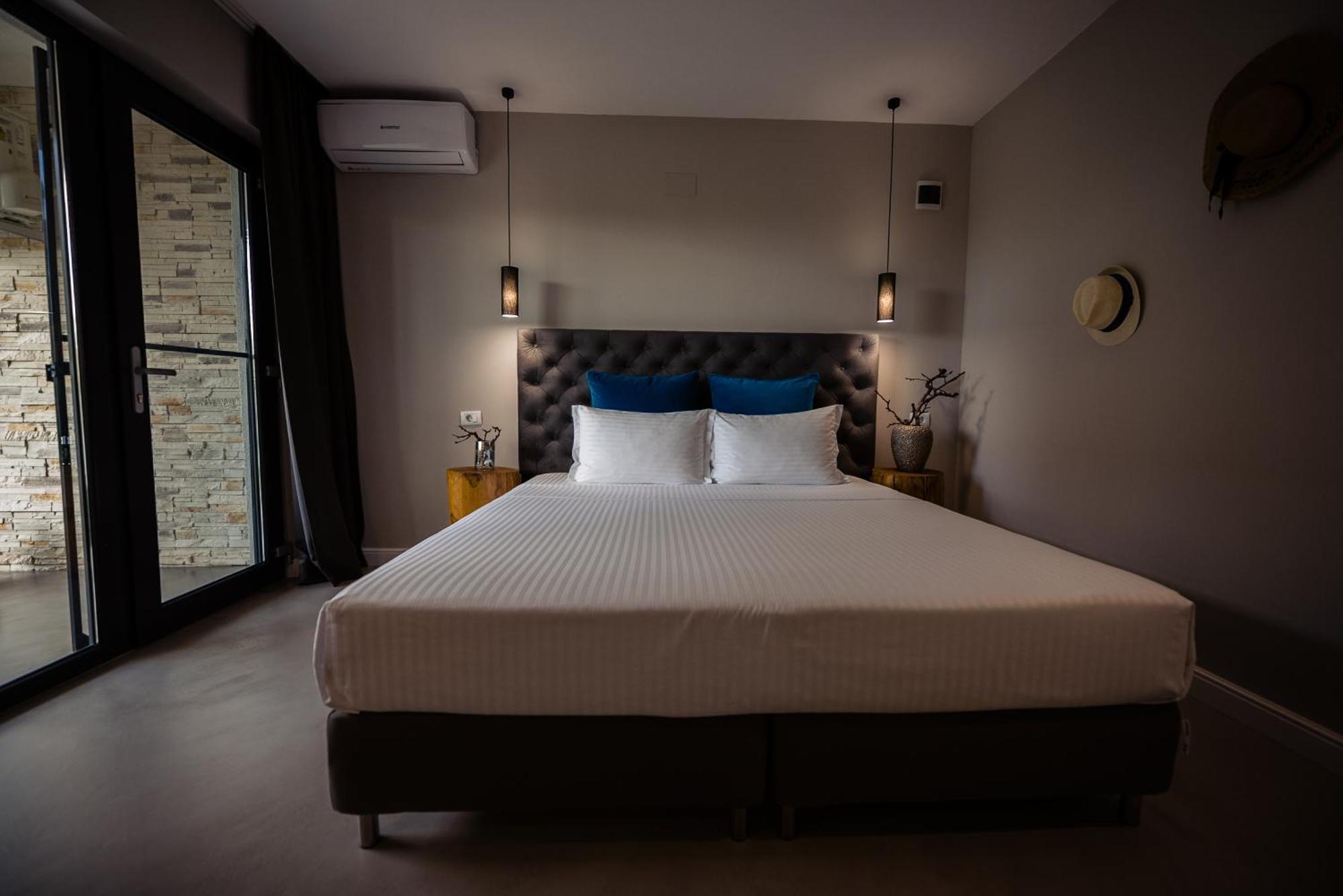 Nb Boutique Hotel Тузла Екстериор снимка