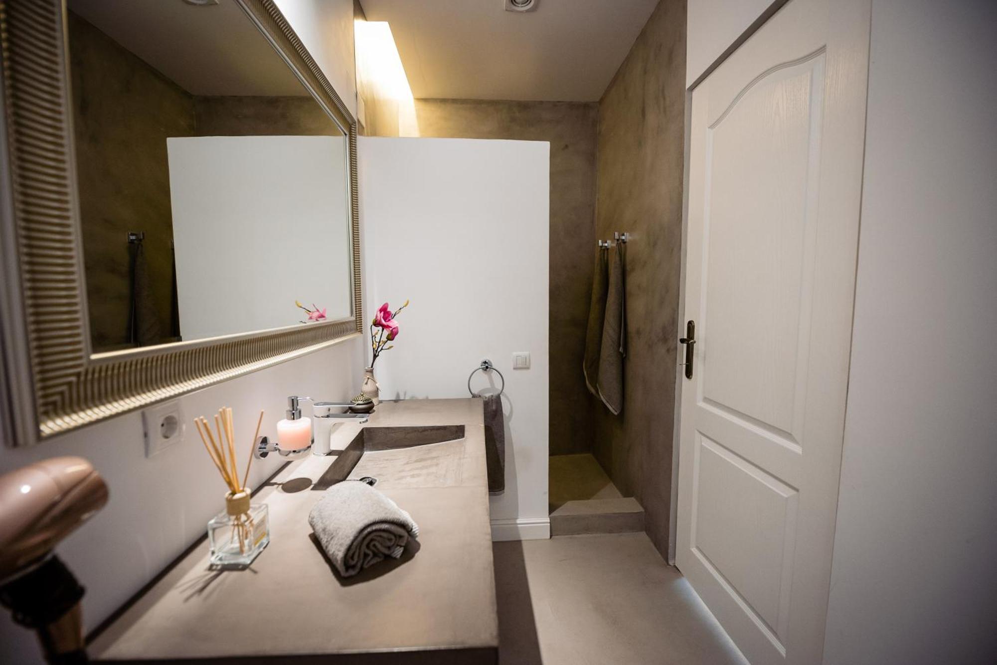 Nb Boutique Hotel Тузла Екстериор снимка
